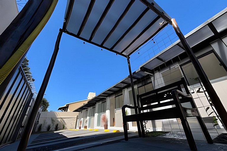 Studio 9/Ar Cond./Ao lado HC UFU