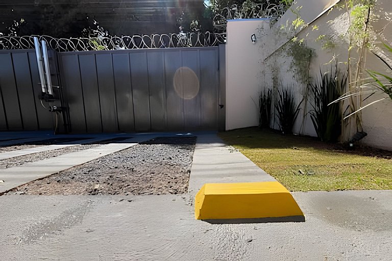 Studio 8/Ar Cond./Ao lado HC UFU