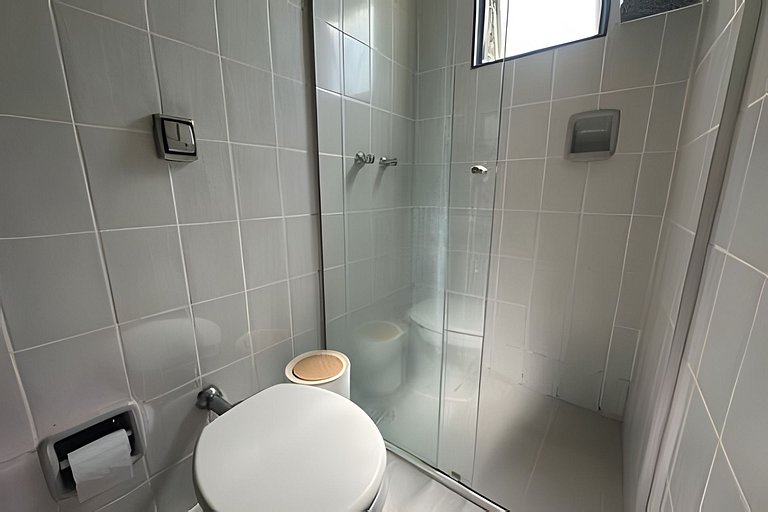 Suíte 102/Recepção/1 Cama de Casal/Ar