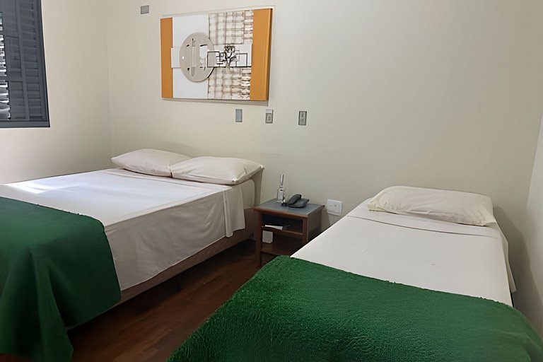 Flat 108 c/ Portaria 24 hrs/Ar condicionado