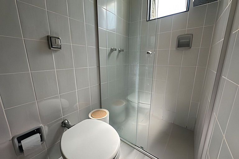 Flat 114 c/ Portaria 24 hrs/Ar Condicionado