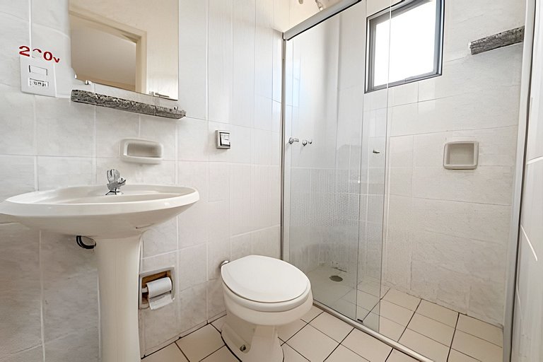 Flat 216/Recepção 24h/Estacionamento/Ar
