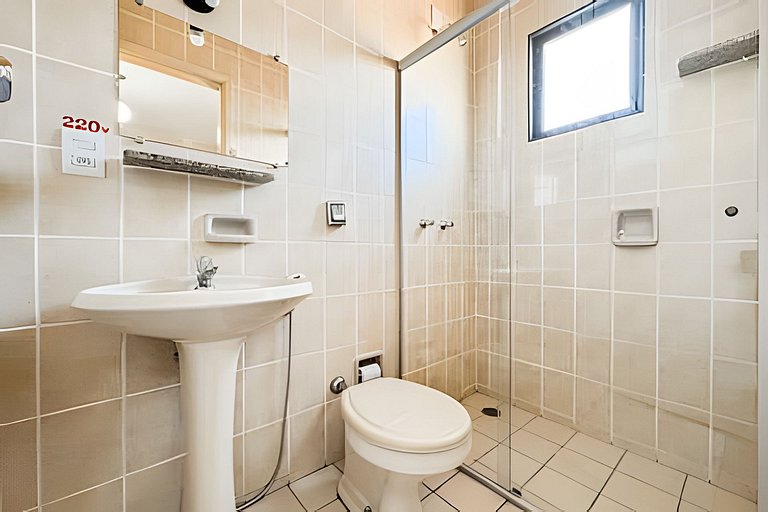 Flat 214/Recepção 24h/Estacionamento/Ar Cond