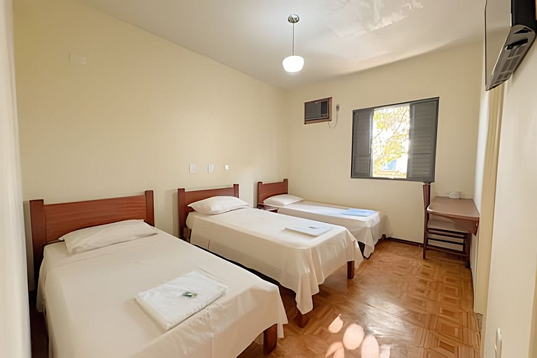Flat 202/Estacionamento/Recepção 24h/Ar Cond.