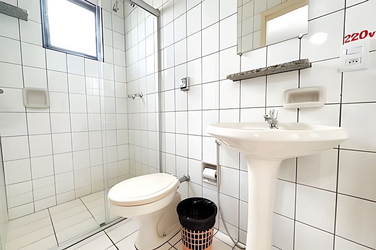 Suíte 202/Estacionamento/Recepção/Ar Cond.