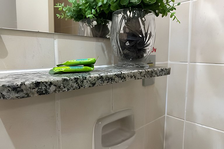 Flat 202/Estacionamento/Recepção 24h/Ar Cond.