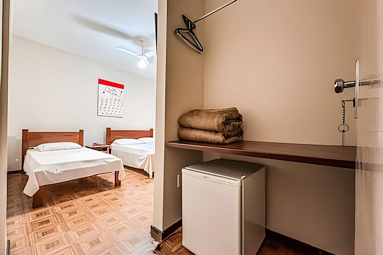 Flat 211/Ao lado UFU/Estacionamento/Recepção 24h