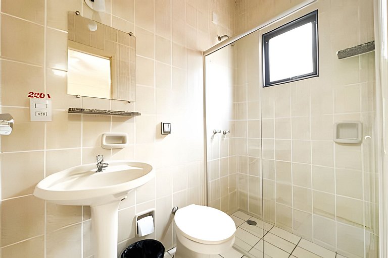 Flat 213/Recepção 24h/Estacionamento/Ao lado UFU