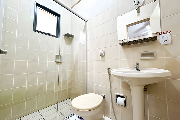 Flat 207/Estacionamento/Recepção 24h/Ao lado UFU