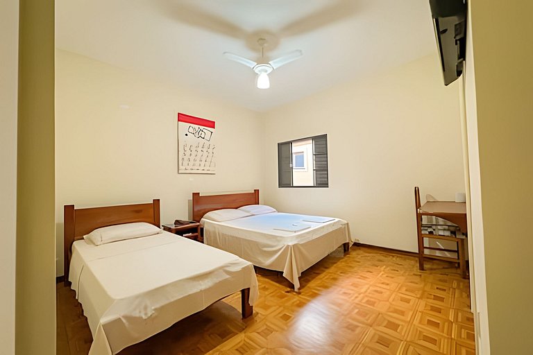 Flat 207/Estacionamento/Recepção 24h/Ao lado UFU