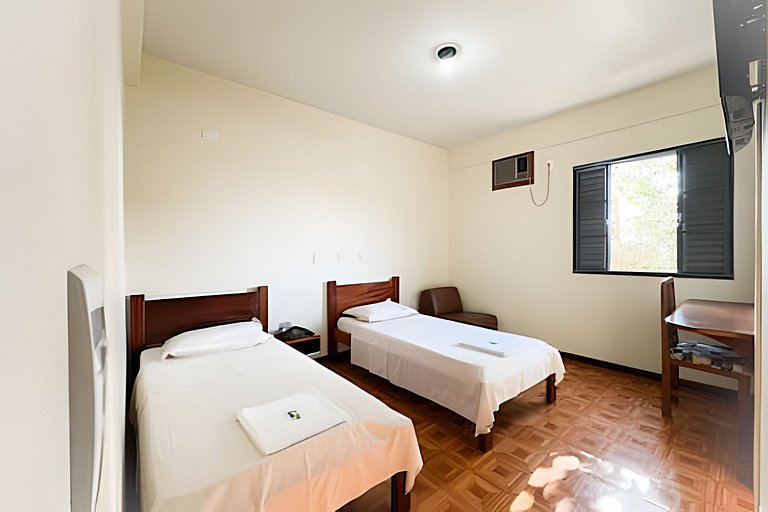 Flat 209/Recepção 24h/Estacionamento/Ar Cond