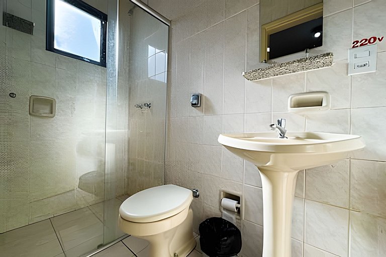 Flat 209/Recepção 24h/Estacionamento/Ar Cond