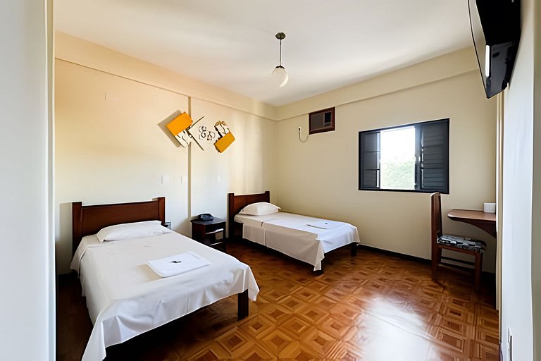 Flat 212/Ar/Recepção 24h/Estacionamento