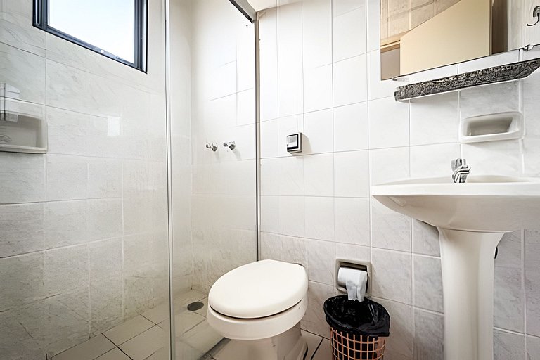 Flat 212/Ar/Recepção 24h/Estacionamento