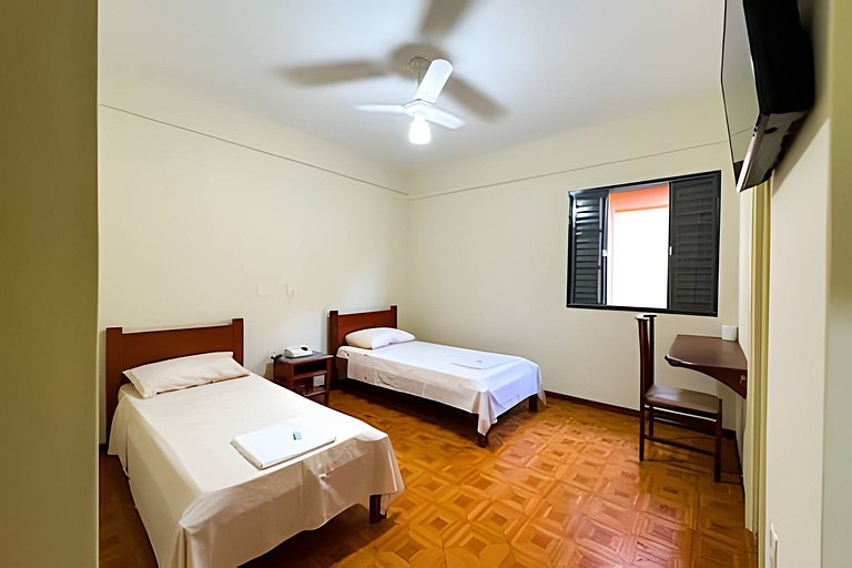 Flat 203/Estacionamento/Recepção