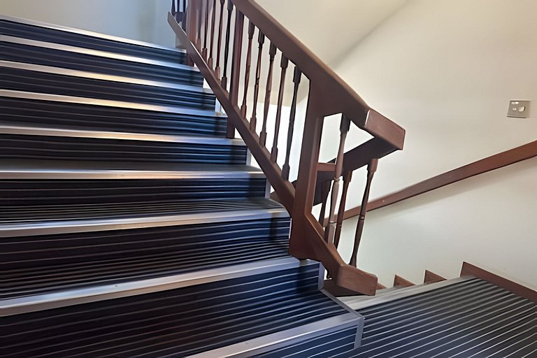 Suíte 205/Recepção/Estacionamento Fechado