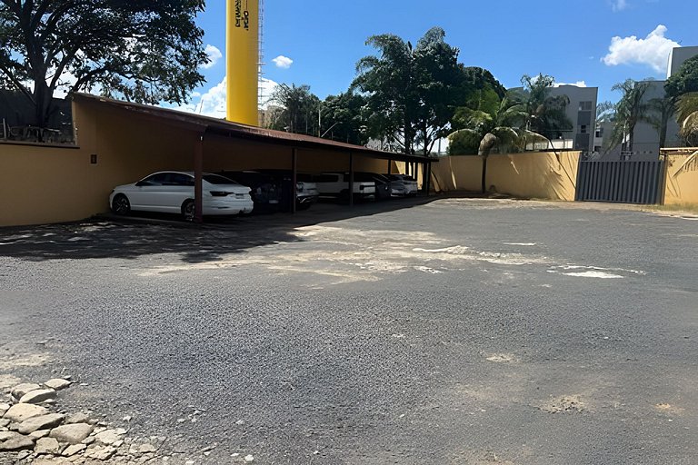 Flat 205/Recepção 24 h/Estacionamento fechado