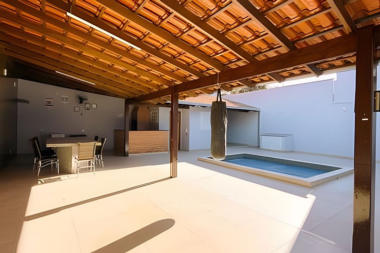 Casa Jardim Prime/ Piscina/Churrasqueira/4 quartos
