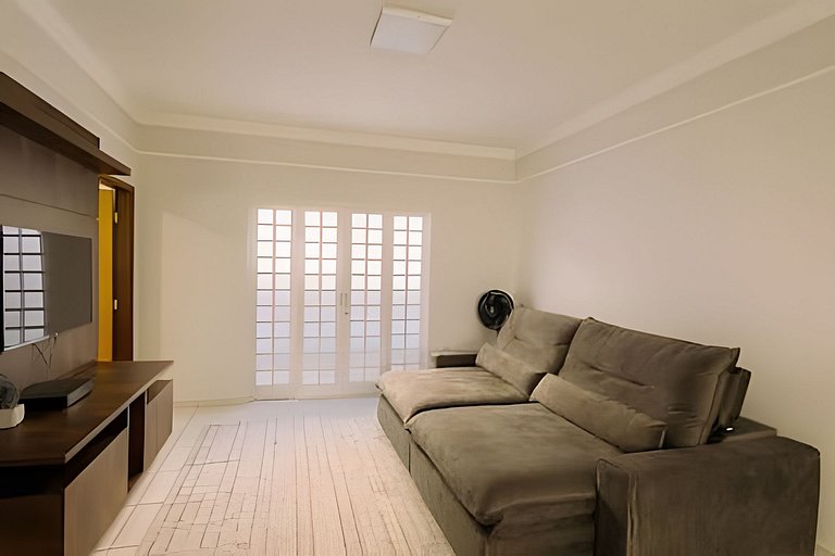 Casa Jardim Prime/ Piscina/Churrasqueira/4 quartos