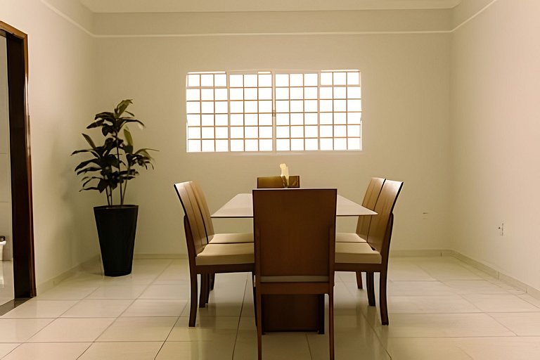 Casa Jardim Prime/ Piscina/Churrasqueira/4 quartos